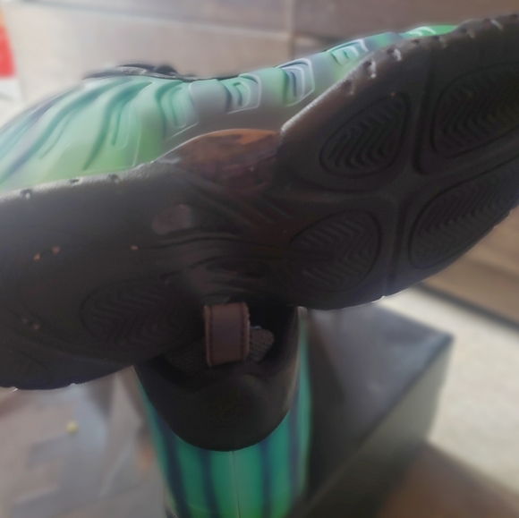 EUC Nike foamposite "Northern Lights" - Picture 4 of 9